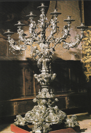 Joan chandeliers Matons according to project of sculptor Joan Roig
