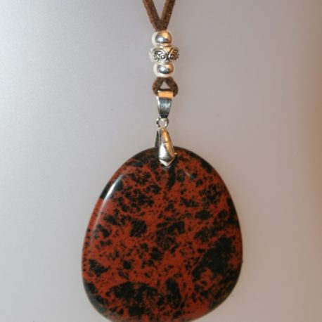 128-314 Penjoll amb obsidiana caoba, 50×45 mm, antelina marró, fornitures ajustables de metall platejades